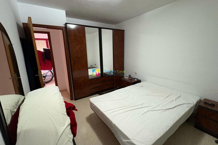 Image No.18-4 Bed Apartment for sale