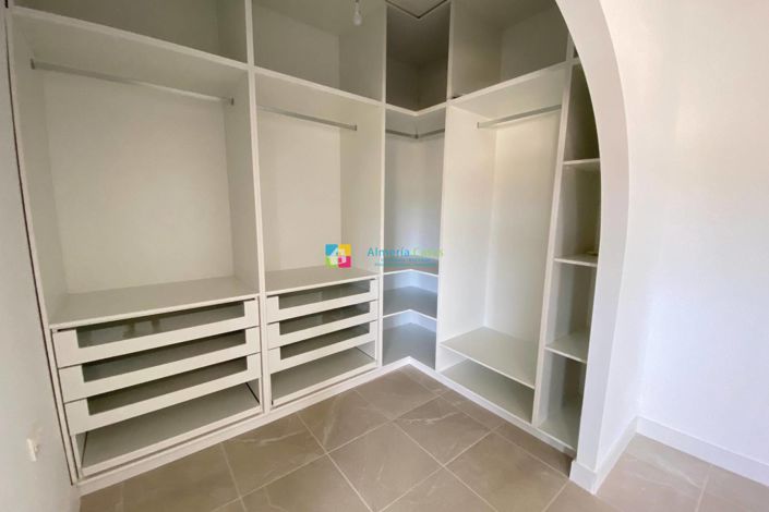 Image No.18-Villa de 4 chambres à vendre à Zurgena