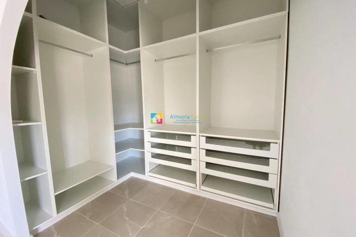 Image No.27-Villa de 4 chambres à vendre à Zurgena