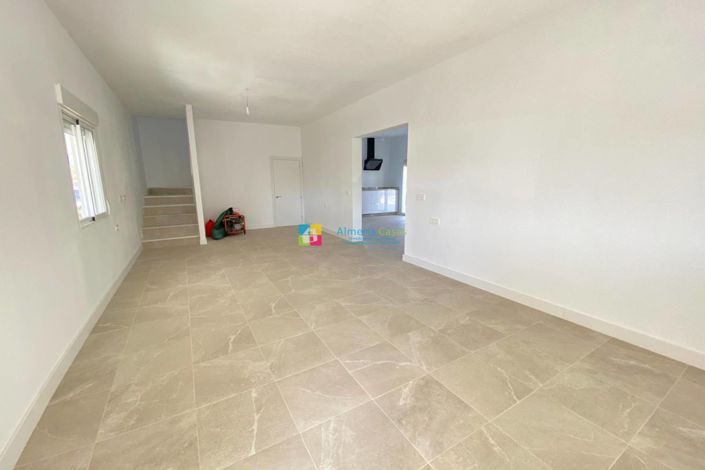 Image No.7-Villa de 4 chambres à vendre à Zurgena