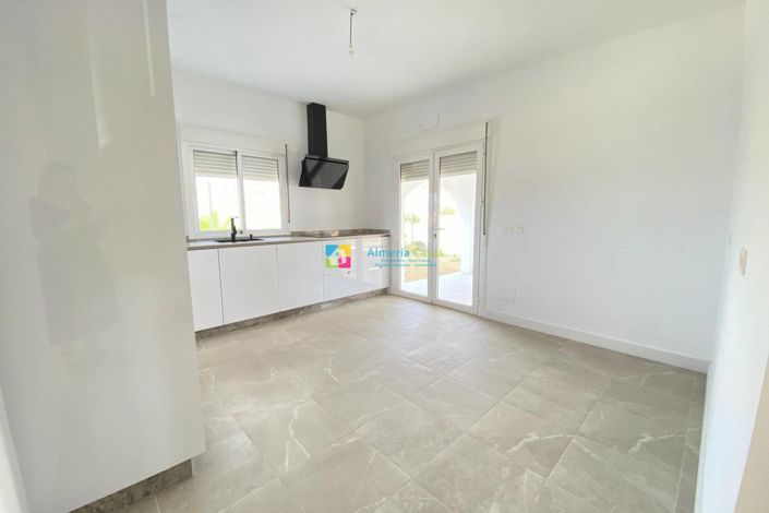 Image No.9-Villa de 4 chambres à vendre à Zurgena