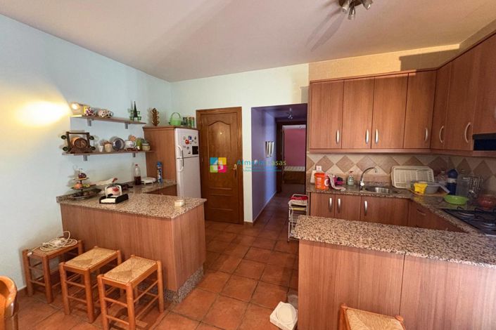 Image No.5-4 Bed Country House for sale