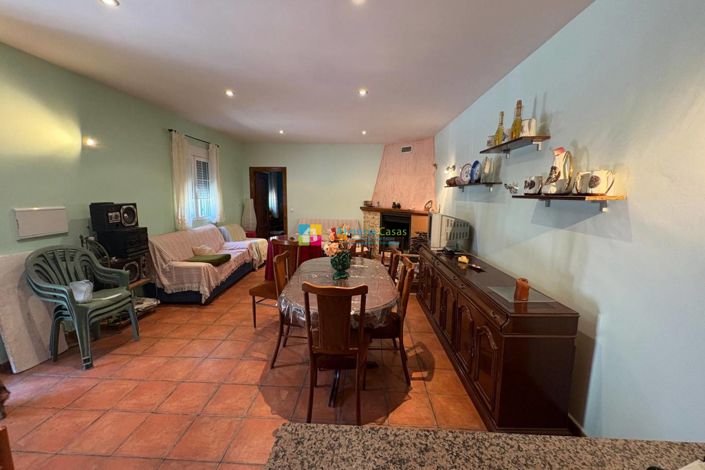 Image No.7-4 Bed Country House for sale