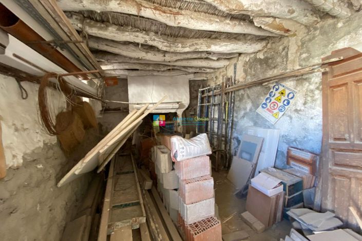 Image No.19-3 Bed Townhouse for sale