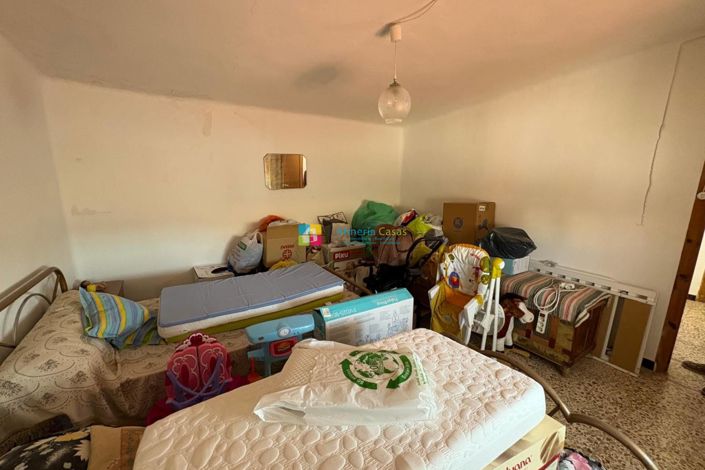 Image No.15-3 Bed Townhouse for sale