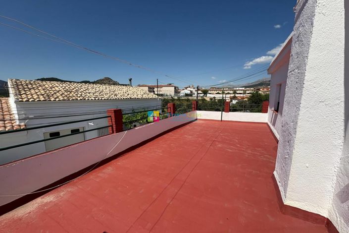 Image No.21-3 Bed Townhouse for sale