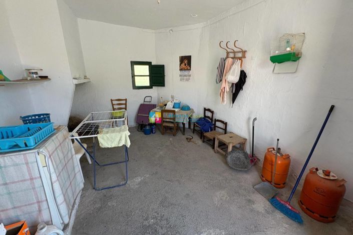 Image No.23-3 Bed Townhouse for sale