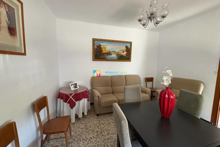 Image No.5-3 Bed Townhouse for sale