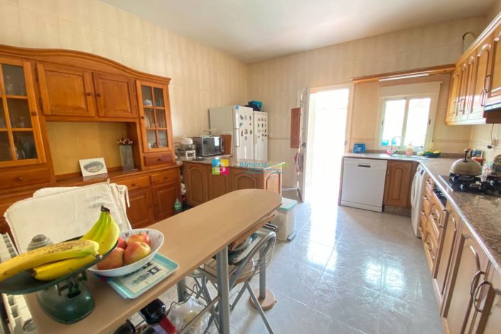 Image No.12-3 Bed Country House for sale