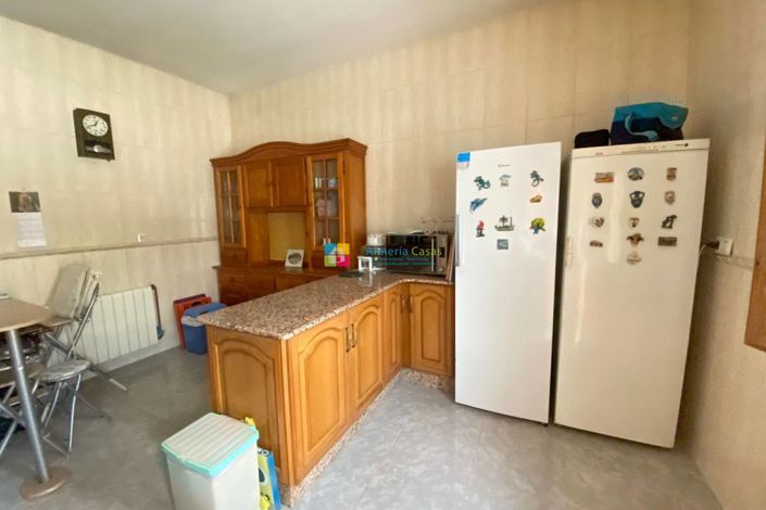 Image No.14-3 Bed Country House for sale