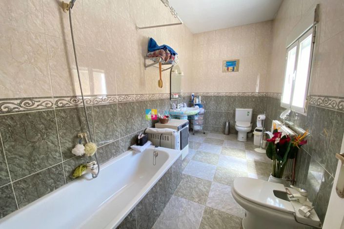 Image No.26-3 Bed Country House for sale