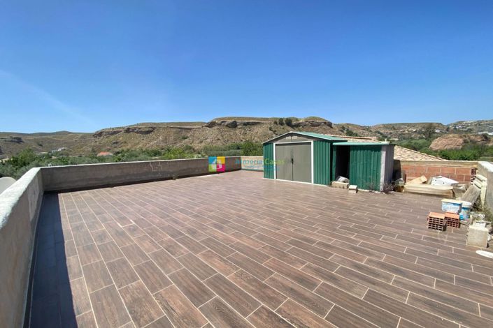 Image No.30-3 Bed Country House for sale