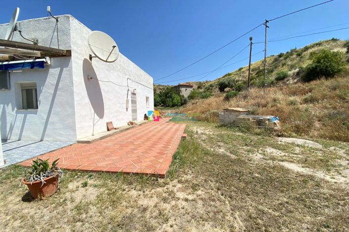 Image No.34-3 Bed Country House for sale