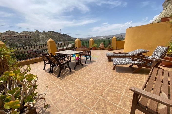 Image No.36-3 Bed Country House for sale