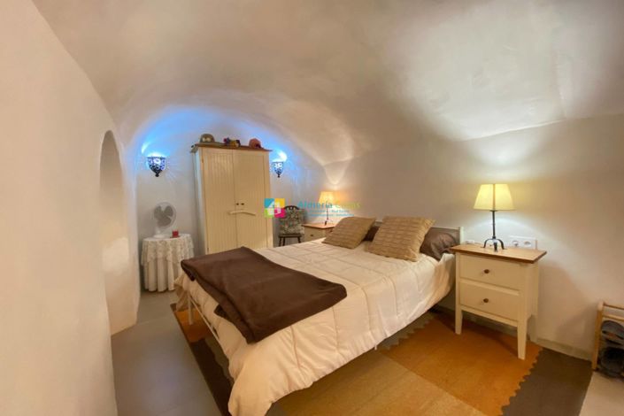 Image No.9-3 Bed Country House for sale