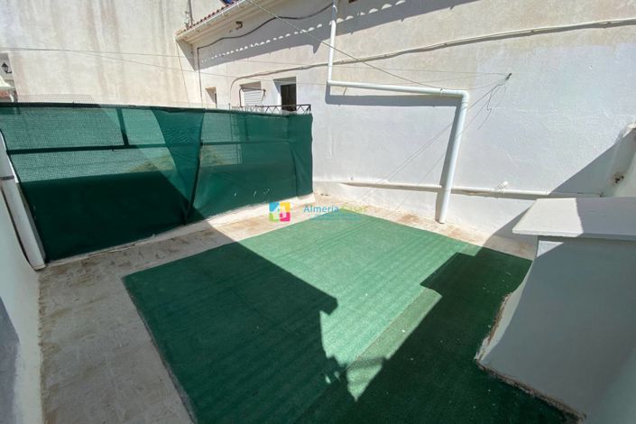 Image No.11-3 Bed Townhouse for sale