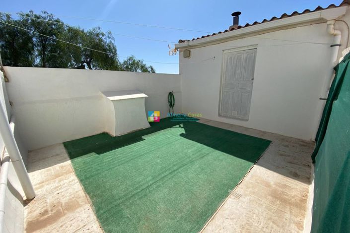 Image No.12-3 Bed Townhouse for sale