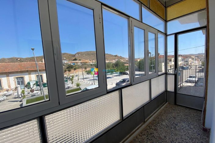 Image No.19-3 Bed Townhouse for sale