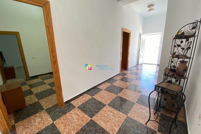 Image No.3-3 Bed Townhouse for sale