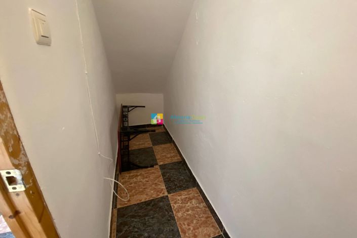 Image No.9-3 Bed Townhouse for sale