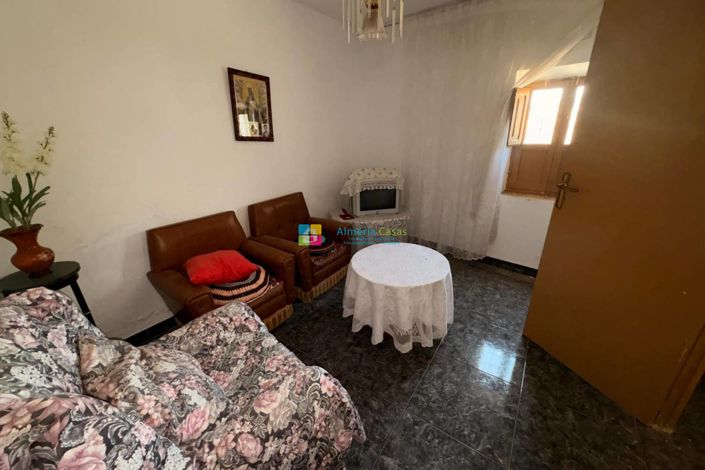 Image No.5-4 Bed Country House for sale