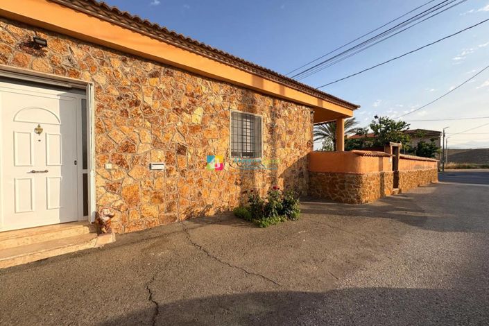 Image No.2-3 Bed Villa for sale