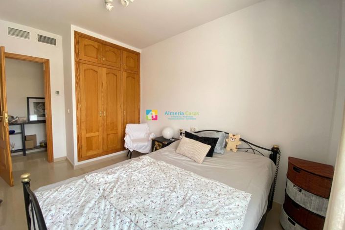 Image No.18-3 Bed Apartment for sale