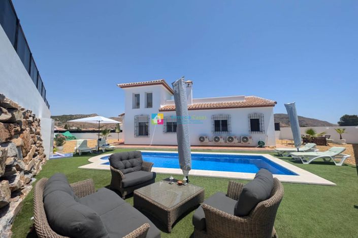 Image No.1-3 Bed Villa for sale