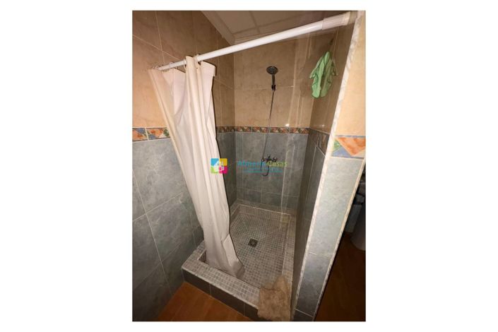 Image No.13-5 Bed Townhouse for sale