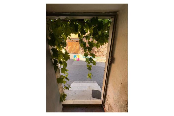 Image No.5-5 Bed Townhouse for sale