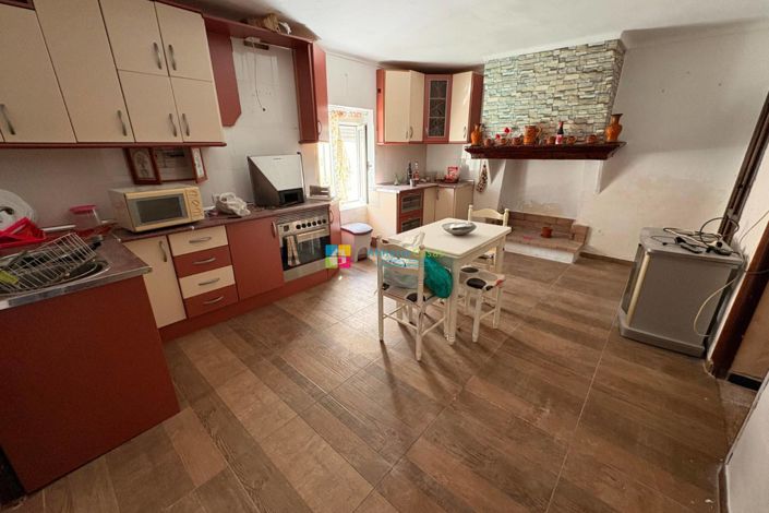 Image No.9-5 Bed Townhouse for sale