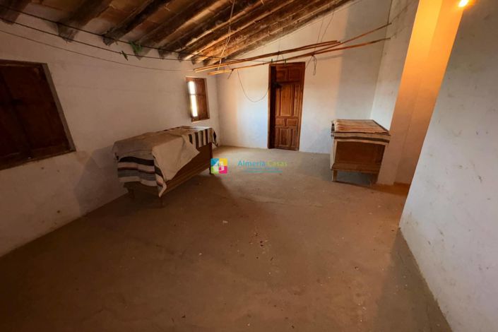 Image No.33-3 Bed Townhouse for sale