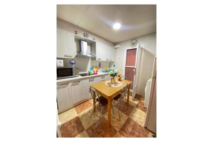 Image No.6-3 Bed Apartment for sale