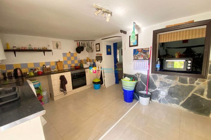 Image No.10-3 Bed Townhouse for sale