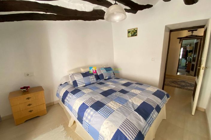 Image No.20-3 Bed Townhouse for sale