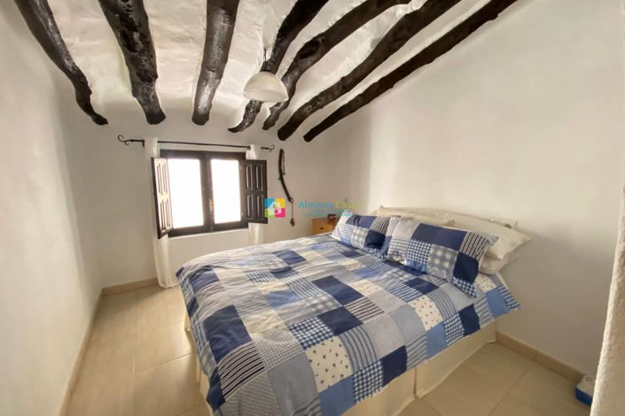 Image No.21-3 Bed Townhouse for sale