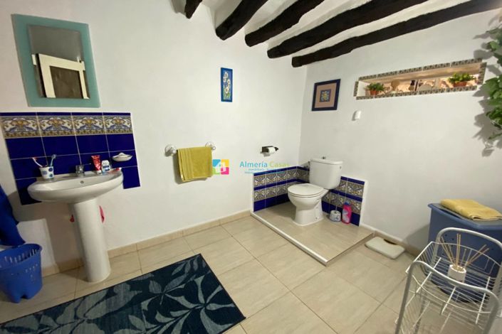 Image No.25-3 Bed Townhouse for sale