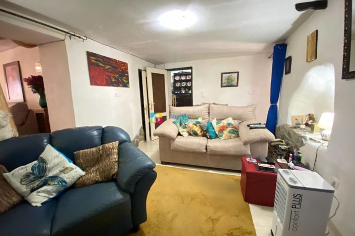 Image No.6-3 Bed Townhouse for sale