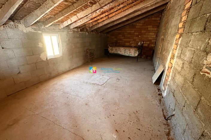 Image No.23-3 Bed Country House for sale