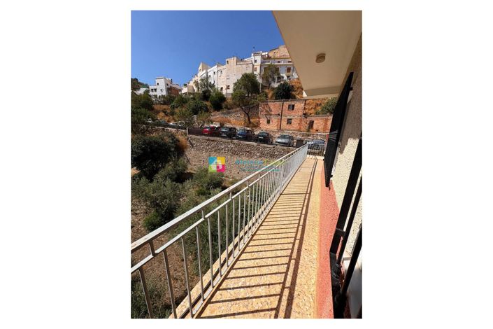 Image No.17-8 Bed Townhouse for sale