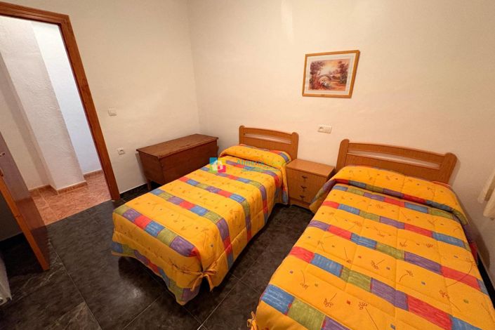 Image No.29-8 Bed Townhouse for sale