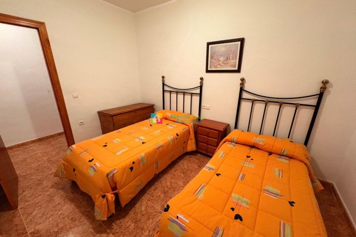 Image No.32-8 Bed Townhouse for sale