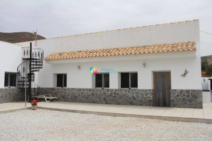 Image No.20-3 Bed Villa for sale