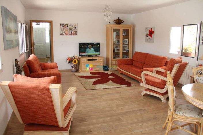 Image No.8-3 Bed Villa for sale