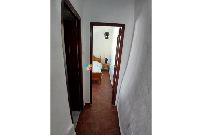 Image No.12-2 Bed Country House for sale