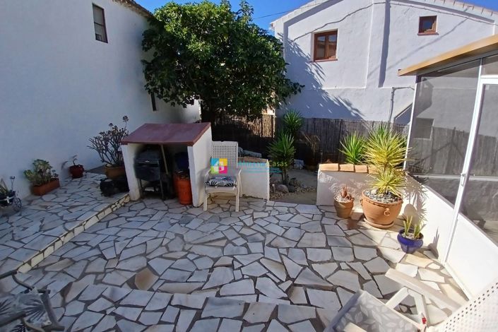 Image No.15-2 Bed Country House for sale