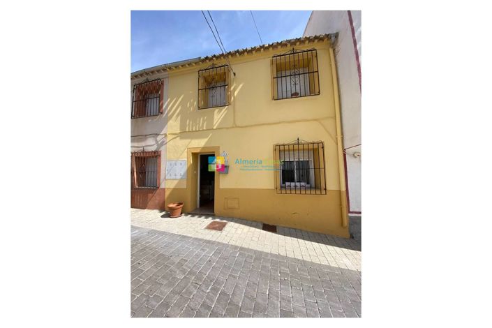 Image No.2-Maison de ville de 3 chambres à vendre à Oria