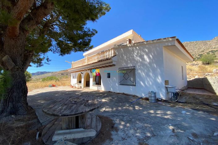 Image No.2-5 Bed Country House for sale