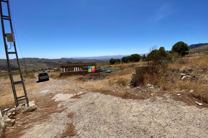 Image No.41-5 Bed Country House for sale