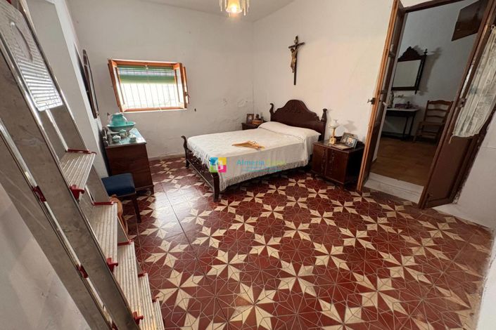 Image No.17-Maison de ville de 10 chambres à vendre à Serón